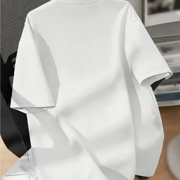 NEW Hello Kitty Tee - Picture 2 of 2